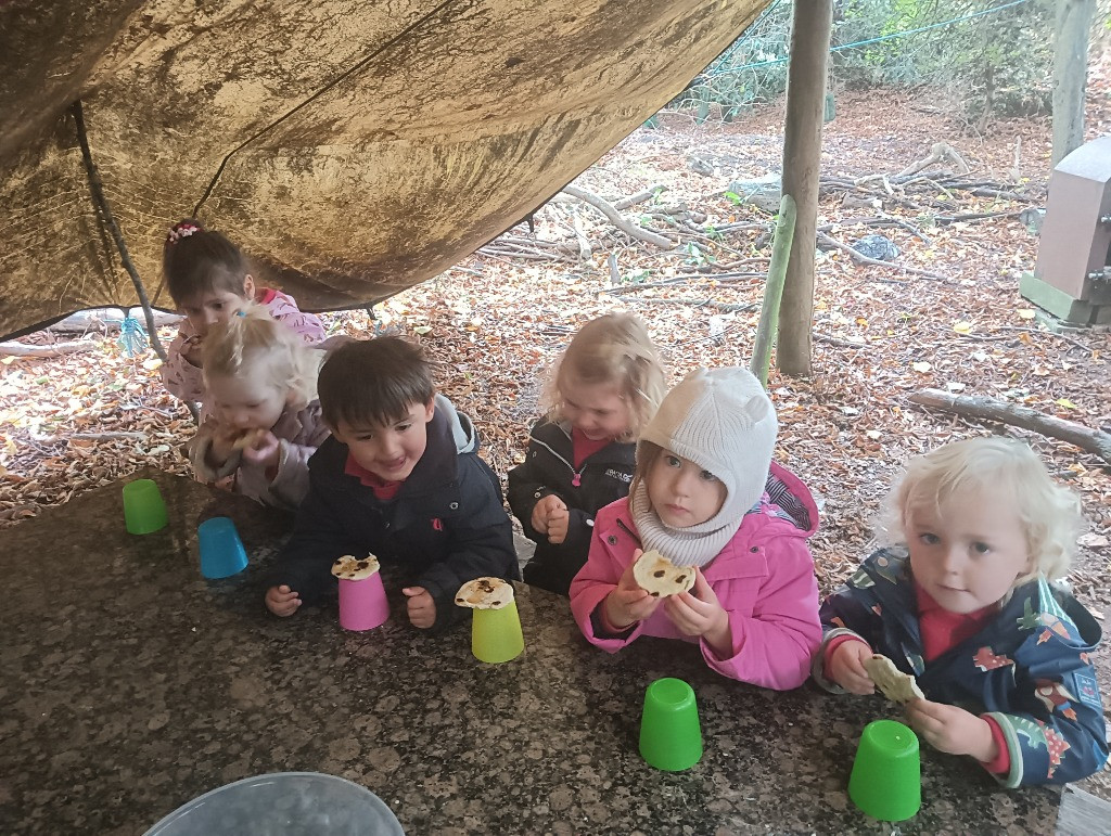 Flatbread on the campfire, Copthill School