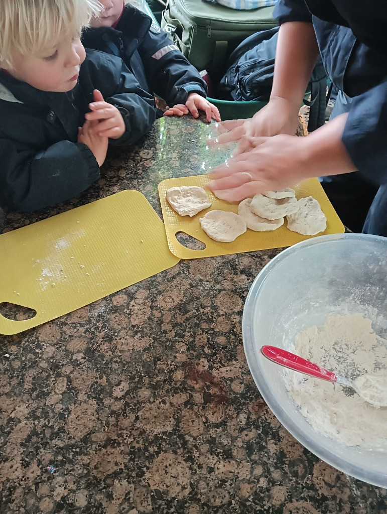 Flatbread on the campfire, Copthill School