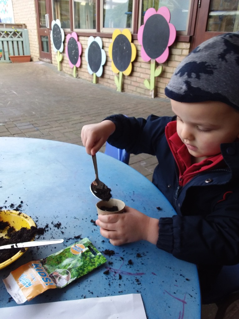 Green thumbs and fingers, Copthill School