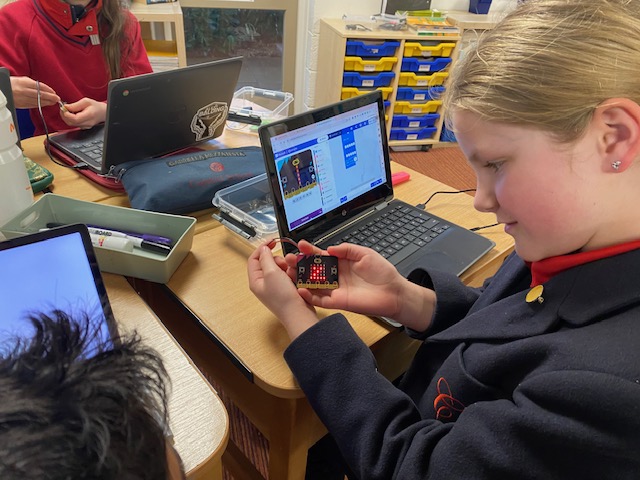 5C program their own animations, Copthill School