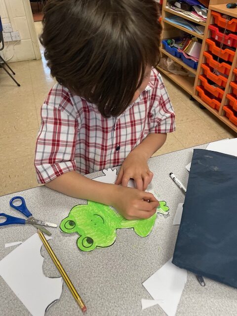 Frog weaving, Copthill School