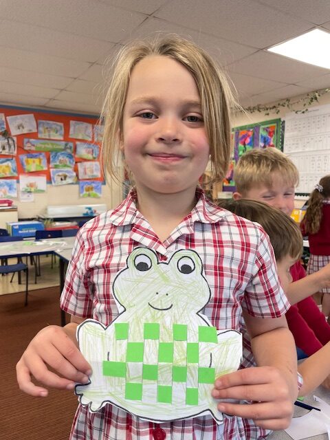 Frog weaving, Copthill School