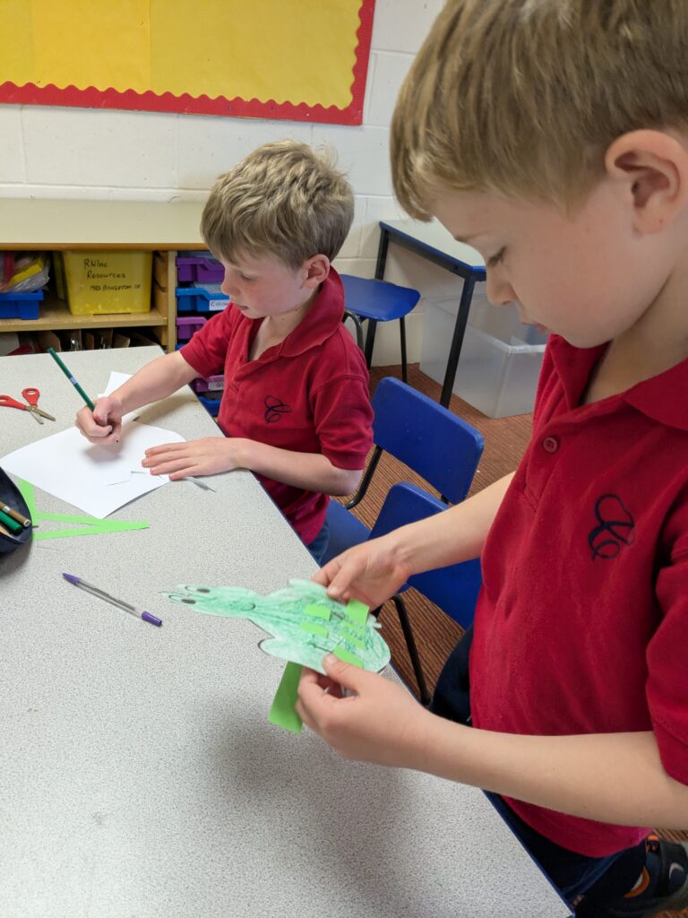 Frog weaving, Copthill School