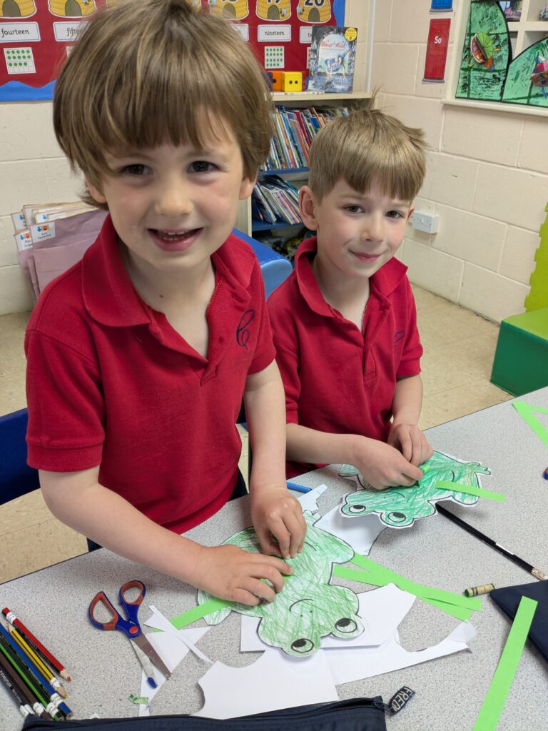 Frog weaving, Copthill School