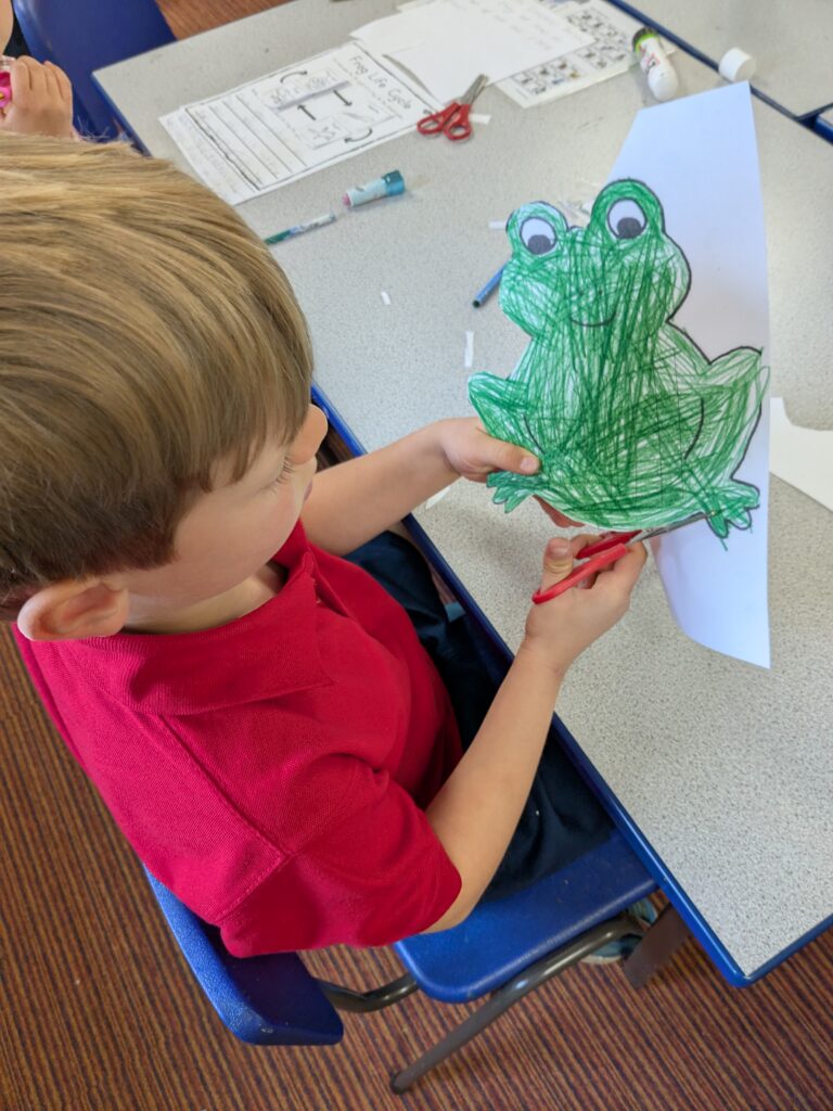 Frog weaving, Copthill School