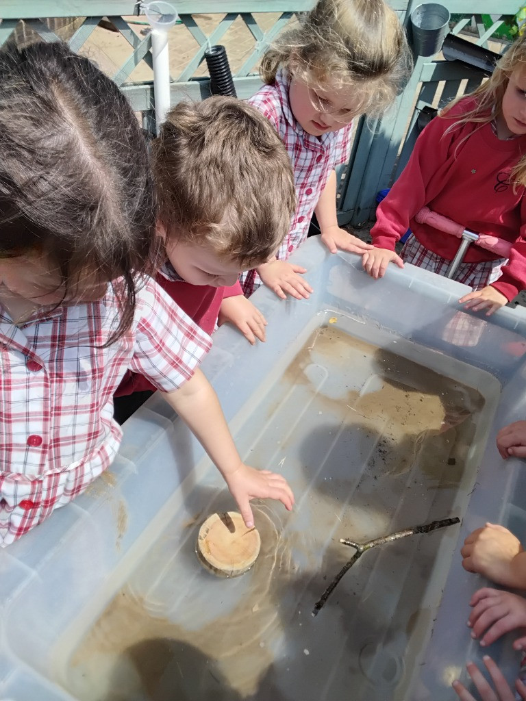 Float or Flop? The Very Scientific Woodland Water Test! 🌿🧪💧, Copthill School
